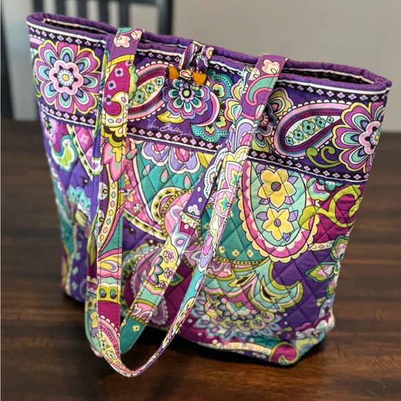 Vera Bradley Handbags - Vera Bradley tote bag. Cotton.